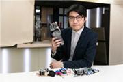 MedEXO Robotics創辦人禤彥勳稱，發明需要落地，並具備成本效益。(場地提供：Fashion Farm Foundation)