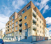 圖為愛爾蘭地產商Bartra位於都柏林Pim Street的公屋項目，樓高5層共有27伙住宅，項目已完全出租予都柏林市議會。Bartra於2017年買入原有建築物後，花了100萬歐元翻新再交予政府。（發展商提供）