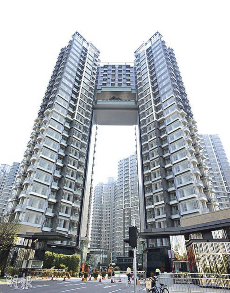 尚悅本月首宗成交來自9座低層F室，實用面積354方呎，2房間隔，以528萬元沽出，實呎14915元。