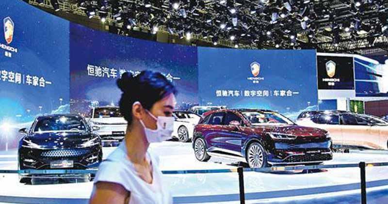 中國工信部：續實施新能源汽車購置補貼等政策