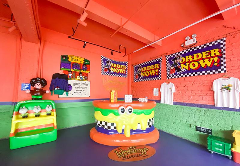位於一樓的Weird & Funny Studio，是插畫師Ryan的創意空間，主角是趣味性極強的「虛擬漢堡店」。