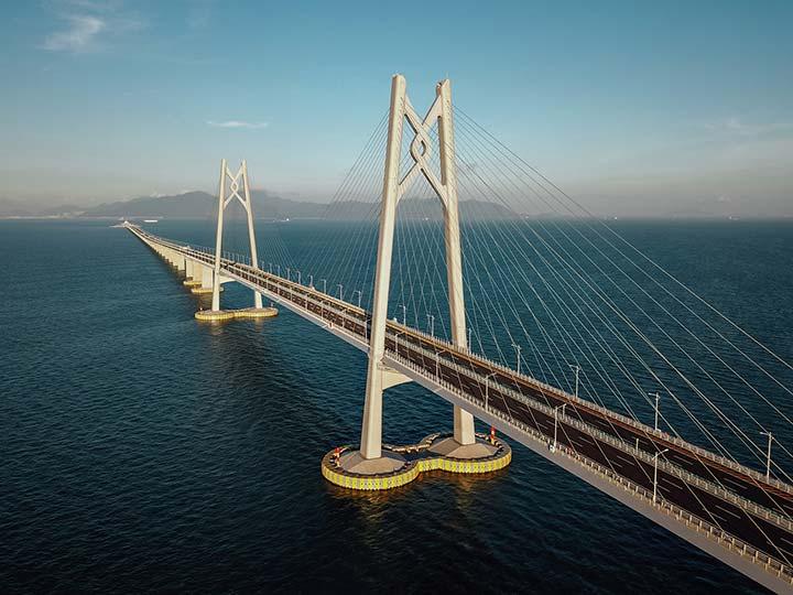 港珠澳大橋或作「雙Y」發展，將大橋接駁至前海。