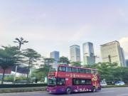 由4月29日起，多輛以慶祝香港特別行政區成立25周年為主題的雙層巴士在深圳主幹道穿梭，為一連串慶祝活動拉開序幕。