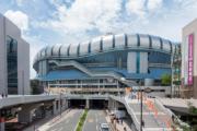 大阪巨蛋在1997年落成啟用，場內可容納55,000觀眾，韓國女團Blackpink亦曾在此舉辦演唱會。