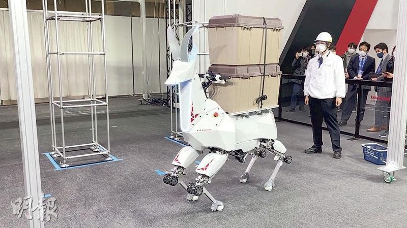 川崎重工早前在東京國際機器人展上，展出一款「機械山羊」，主要會應用在日本的農村和建築工地，以舒緩勞動力不足的問題。（網上短片截圖）