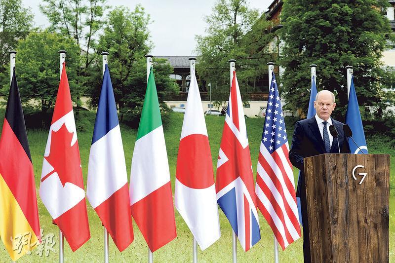 七國集團領袖昨在峰會結束後發表聲明，稱G7正尋求方法，以限制俄羅斯的石油，甚至天然氣的價格，以減少俄羅斯的能源收入，主持峰會的德國總理朔爾茨（圖）稱，所有成員國都同意俄羅斯「不能贏得這場戰爭」。（路透社）