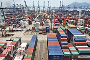 本港5月份出口量按年跌8.1%，跌幅比起4月的6.2%擴大，進口量亦按年跌6.4%，與4月跌6.6%相比稍為收窄。圖為葵涌貨櫃碼頭。（資料圖片）