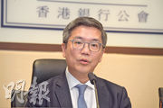 金管局副總裁阮國恒表示，新方案有望提升對客戶的保障。