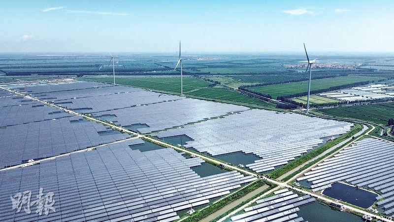 在再生能源行業方面，瑞士百達資產管理杜一較看好太陽能及光伏行業發展，主要是由於供應鏈方面較風力發電更穩定。（新華社）