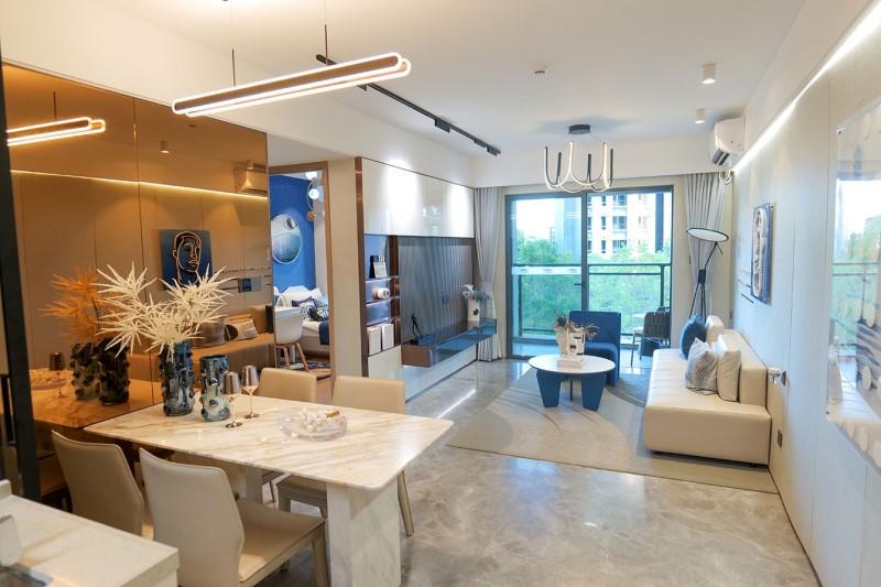 79平方米單位空間寬敞實用，配置半開放式廚房及陽台，生活愜意舒適。