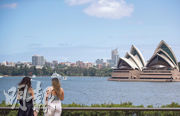 目前澳洲五大城市，以悉尼（圖）樓價最高，公寓單位樓價中位數達110萬澳元。而10月份悉尼掛牌出售的房屋價格則保持穩定。（資料圖片）