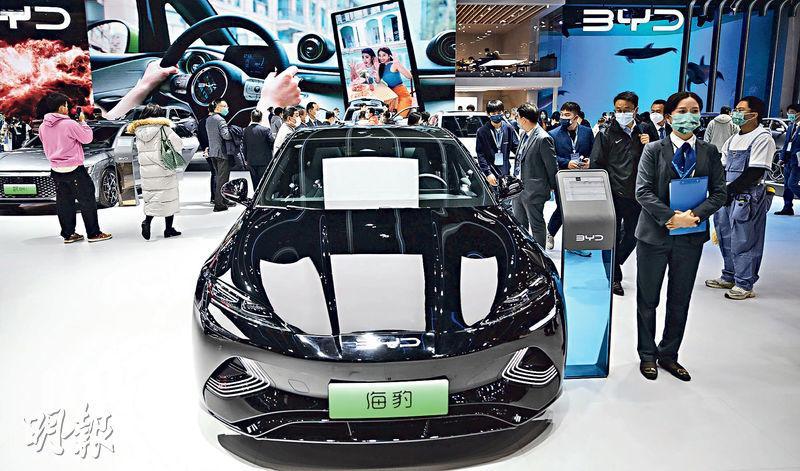 比亞迪海豹電動車上周在第20屆廣州國際汽車展覽會上登場。（新華社）