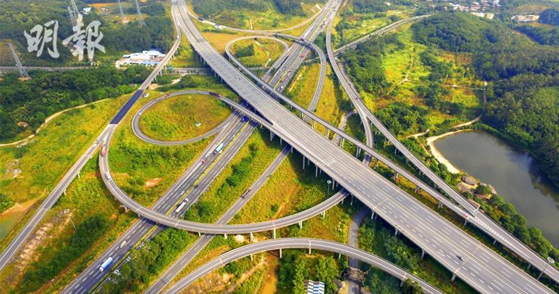越秀交通：廣州北二環高速擴建項目投資170億人幣 2028年完工。圖為越秀交通副總經理潘勇強。圖為廣州北二環高速公路。