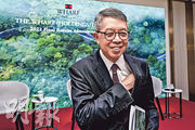 九倉主席吳天海表示，單是本港的九龍貨倉項目已需投資數十億元，兩年前投得的山頂地皮亦要投入大額資金。（馮凱鍵攝）