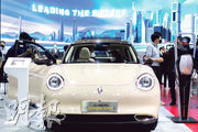 長城汽車去年銷量達106.17萬輛，其中海外年銷售17.22萬輛，上升23.09%並創新高。圖為旗下品牌電動車亮相國際車展。（資料圖片）