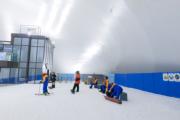 卡魯冰雪世界開設滑雪大師學院，向不同基礎及各年齡段人群提供專業的滑雪教學服務。
