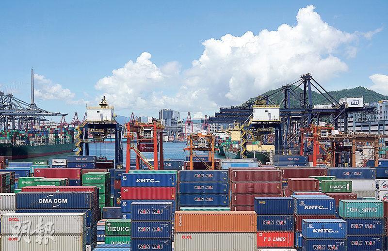 3月本港整體出口按年跌幅收窄至1.5%，是自去年中以來最小跌幅，進口按年跌幅收窄至0.6%，貿易逆差收窄至406億元。（資料圖片）