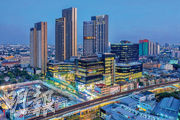 泰國旅遊業復蘇，促進當地的消費及投資需求回升，同時泰銖匯價仍處於相對偏低的水平，刺激海外買家對泰國公寓的需求。圖為泰國曼谷市景。