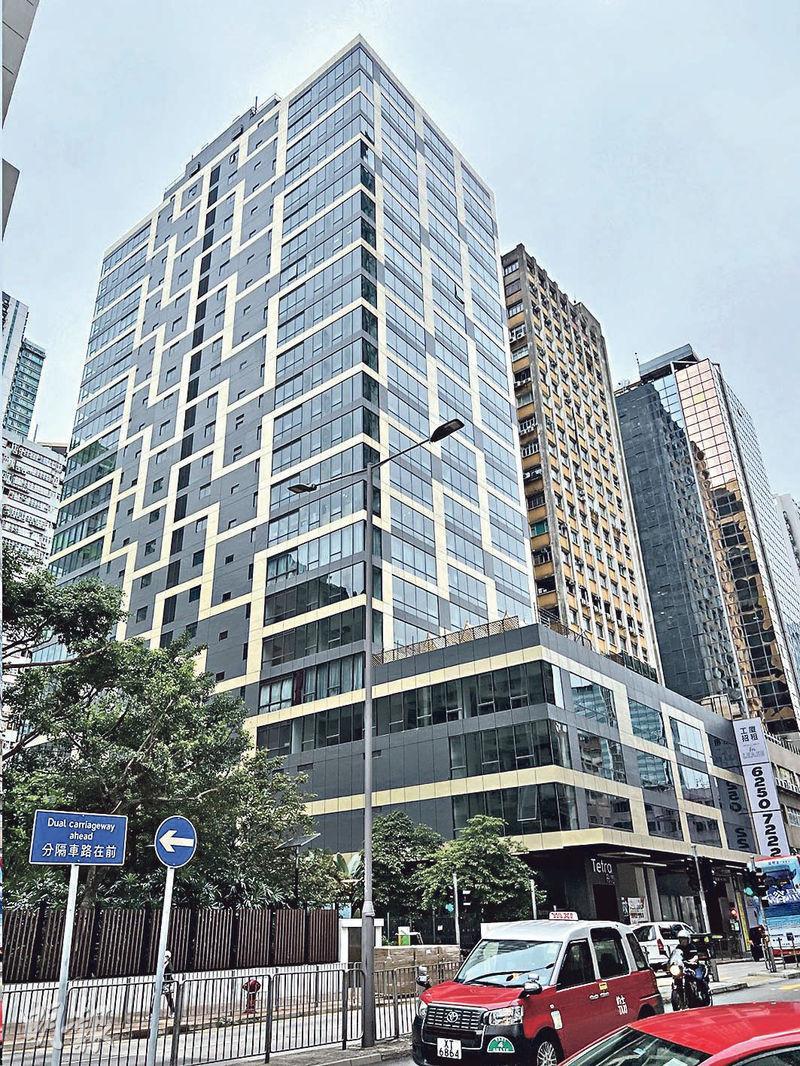 大鴻輝興業於2018年購入的荃灣王子工業大廈，現已翻新成形方（TETRA），近日推出部分樓層招租，呎租約14元。