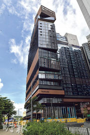 TOWNPLACE WEST KOWLOON 鄰近港鐵南昌站，享東涌線及屯馬線雙線優勢。（劉焌陶攝）