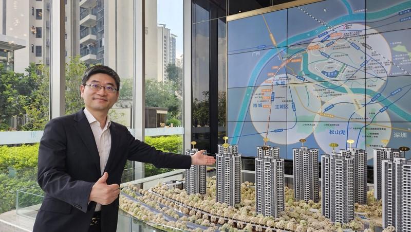彭程透露，嘉譽灣現有買家主要是老闆及專業人士，素質品位明顯不同。只需十分一價錢就可擁有香港豪宅的享受，值得考慮。