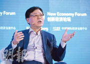 聯想董事長楊元慶連續4個交易日沽約3200萬股，套現約3.1億元，沽貨平均價介乎9.65元至9.79元。