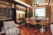 原業主斥約2000萬元裝修、打造的「豪華遊艇」之家，全屋用上矜貴黑檀木和意大利逾百年品牌Giorgetti家具，包括飯廳足夠8人使用的大圓枱。（資料圖片）
