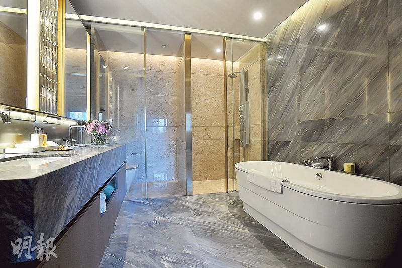 主人套房浴室採用乾濕分離設計。