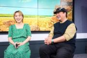 香港電台第五台署理節目總監李仁傑（右）和節目主持人袁梓珮（左）講述節目的構思和原由