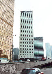 原由山東如意集團持有的金鐘美銀中心23樓全層，連3個車位以約2.5億元易手。（資料圖片）