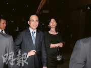 大坑連錄名人沽貨成交，其中香港首富李嘉誠兒媳、長子李澤鉅（左）之妻王儷僑（右），最新以4300萬元，沽出早於2003年購入的大坑老牌豪宅豪園單位，帳面勁賺4.3倍。（資料圖片）