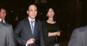 大坑連錄名人沽貨成交，其中香港首富李嘉誠兒媳、長子李澤鉅（左）之妻王儷僑（右），最新以4300萬元，沽出早於2003年購入的大坑老牌豪宅豪園單位，帳面勁賺4.3倍。（資料圖片）