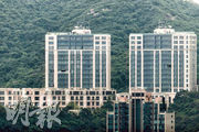 曾為亞洲樓王的MOUNT NICHOLSON，一個低層分層戶新近以近3億元易手，為屋苑第二宗二手買賣，原業主連「辣稅」等計，持貨約8年實蝕逾2.1億元或近五成，為近年市場上最大宗超級豪宅蝕讓個案。（資料圖片）