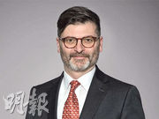 Lombard Odier投資策略主管Luca Bindelli稱，按照策略資產配置股票權重進行投資，在產業方面，繼續看好材料和通訊服務。