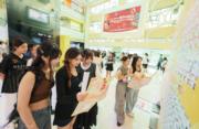 上水廣場在五一黃金周舉行Beauty Cafe 初夏祭，以美妝優惠券吸引大批內地旅客消費。