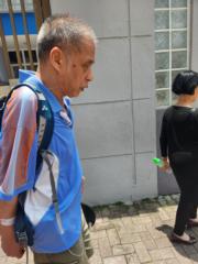 長和小股東對售港口交易感擔心。圖為梁先生。