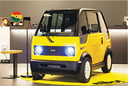 日本公司KG Motors開發一人座位的小型電動車「mibot」，售價低至7000美元（5.46萬港元）成為市場熱話，公司計劃在2027年交付3300輛，其中逾一半已預售給客戶。（互聯網）