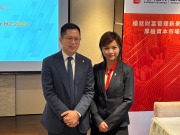 光大證券伍禮賢：維持今年恒指最牛睇25,000點預測。左起光大證券國際證券策略師伍禮賢、環球市場及外匯策略師湯麗鴻。（江陵凱攝）