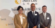 左起：Sun Life永明人壽及康健業務副行政總裁楊娟博士、香港永明金融行政總裁林嘉言、香港永明金融首席客戶及市場總監劉啟予