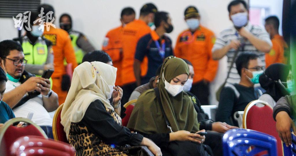 印尼載62人內陸機起飛後失聯　海上發現疑似殘骸料客機已墜毁