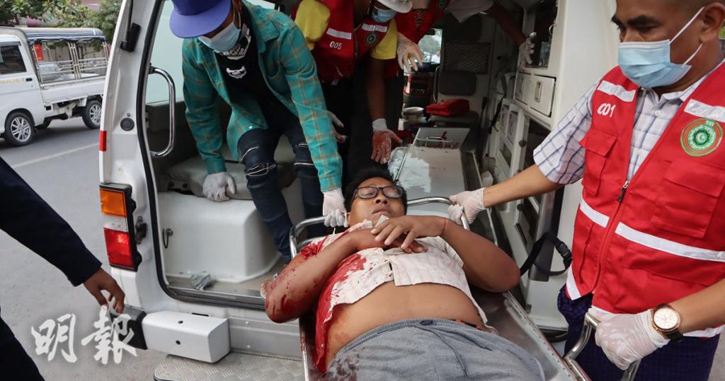 緬甸政變｜曼德勒市警方實彈鎮壓示威者　路透社：最少2死20人傷