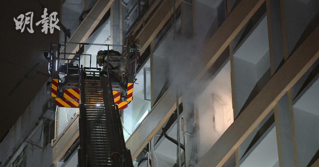 油麻地偉華商業大廈火警　一男子嚴重燒傷清醒送院