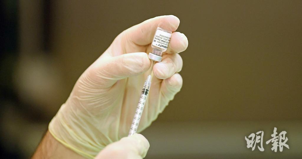 新冠疫苗｜周日7人接種疫苗後送院　45歲婦打復必泰後昏厥留醫