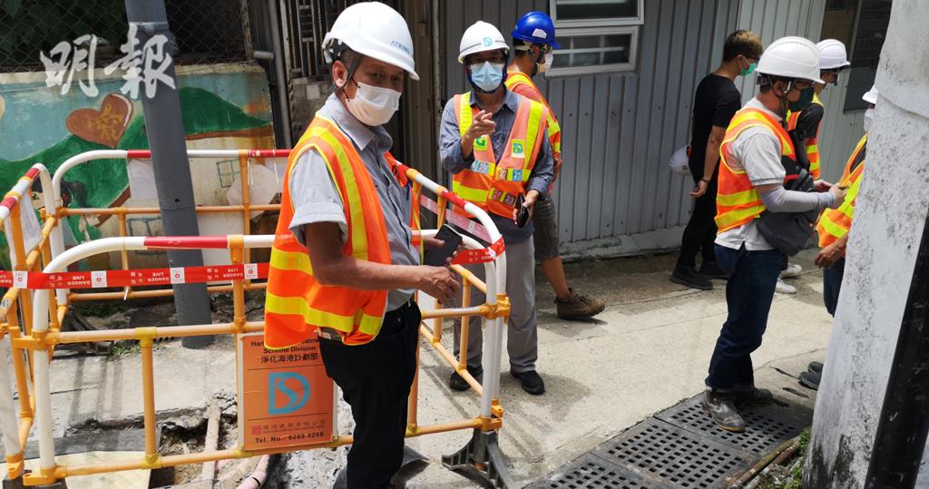 荃灣地盤疑因鑿地誤觸電纜爆炸一人面部燒傷送院 12 08 2713 港聞 即時新聞 明報新聞網