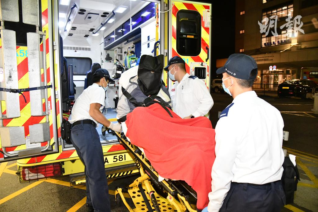 葵涌石籬邨一單位起火  冷氣機焚毀墜下  警拘男戶主