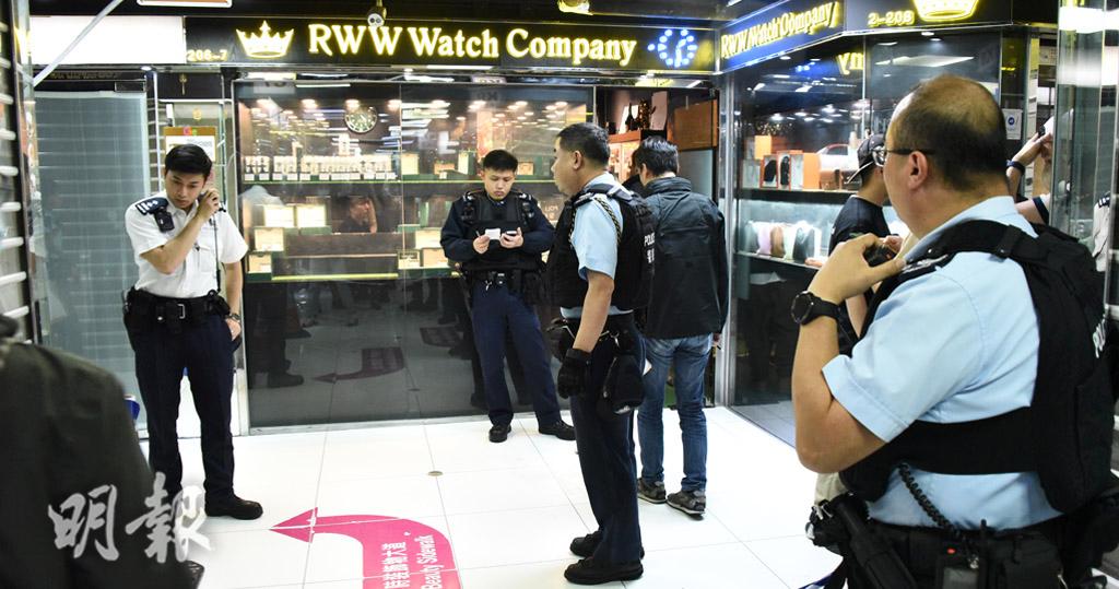 4南亞賊穿反光衣持刀闖重慶大廈表行　劫46名表價值過千萬