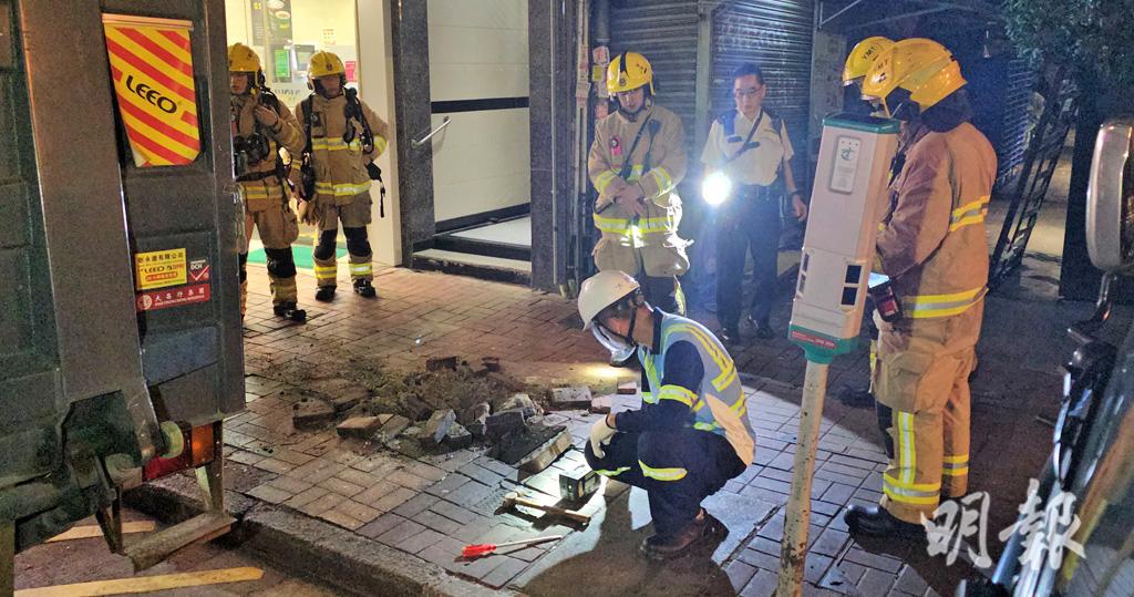 旺角行人路地磚爆起碎裂　疑地底電纜故障