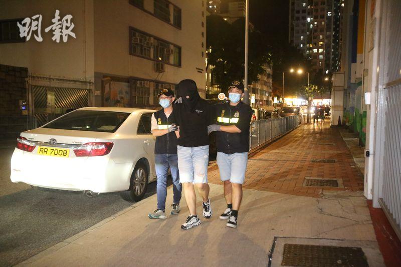 衣物包裹疑藏225萬元K仔  海關拘收貨男
