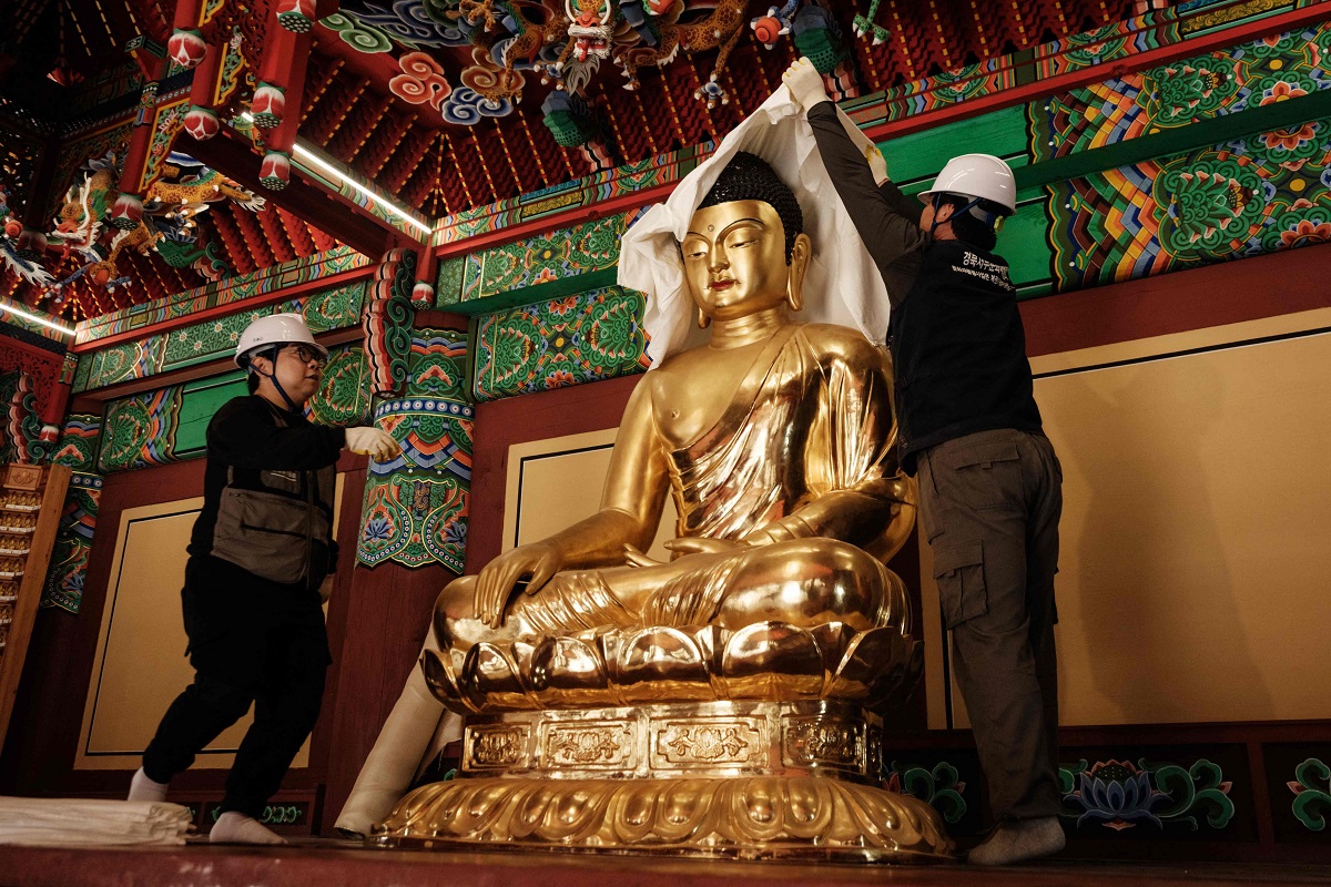 韓國山火燒毀千年古剎 威脅世界文化遺產