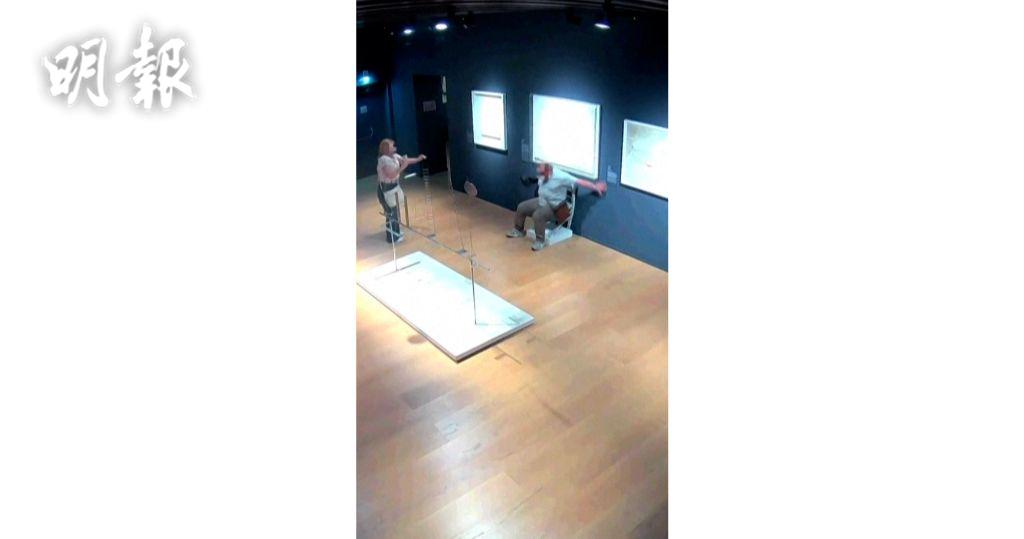 短片：遊客意大利博物館坐爛水晶櫈後逃去